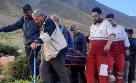 نجات کوهنورد با عارضه قلبی در کوه سهند در مراغه