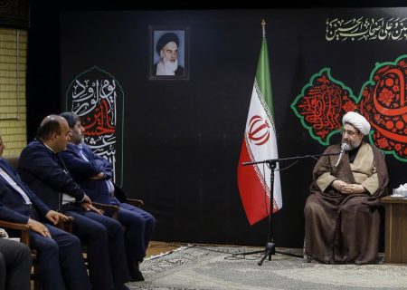 مسئولان درگیر اختلافات سیاسی نشوند