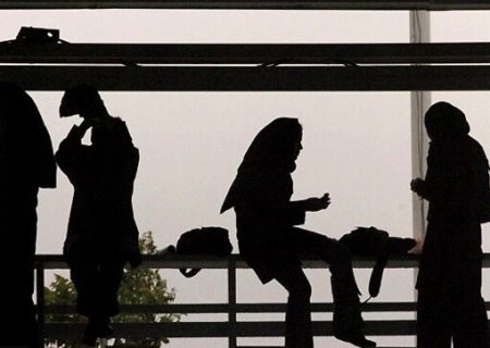 خلاء‌های عاطفی در روابط پدر و مادر در رفتار اجتماعی جوانان تاثیر می‌گذارد