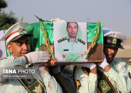 تشییع پیکر شهید مدافع امنیت سرهنگ بهمن مرندی در تبریز