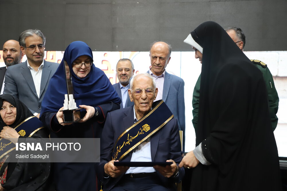 جشنواره خیرین مدرسه ساز آذربایجان شرقی