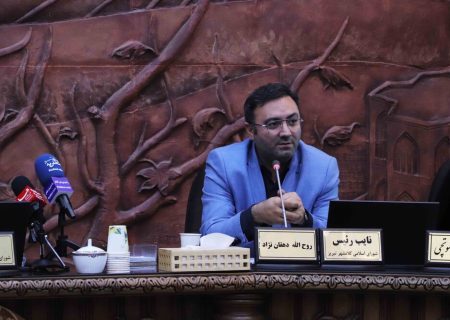 برای رفع مشکلات به جای مچ‌گیری در کنار مدیران شهرداری هستیم
