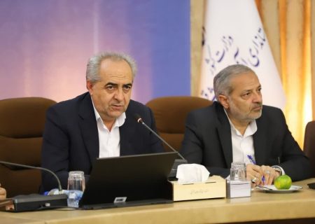 جبران عقب‌ماندگی آذربایجان شرقی در حوزه آموزشی اولویت دارد