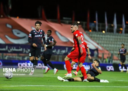 تراکتور ۱ – ۱ پرسپولیس/ باکیچ ناجی کریم باقری شد