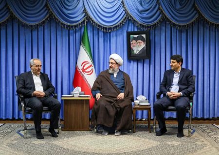 تأکید نماینده ولی‌فقیه در آذربایجان شرقی بر ضرورت ارتقاء زیرساخت‌های ارتباطی کشور