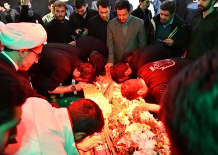 مراسم استقبال از پیکر مطهر شهید گمنام در دانشگاه تبریز برگزار شد