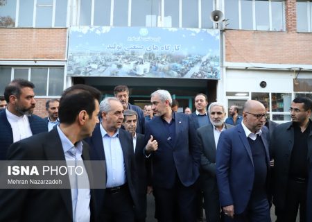 بازدید وزیر امور اقتصاد از مجتمع ماشین‌سازی تبریز