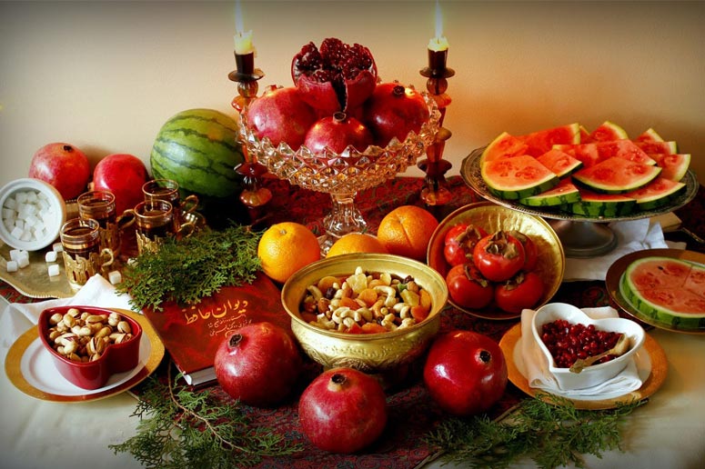 یلدا در خوابگاه؛ جایی که دلتنگی از انار سرختر است