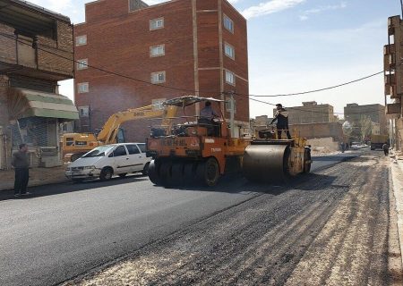 آسفالت‌ریزی ۸ هزار تنی در ۴۷ محله و معبر شهری طی هفته اول اردیبهشت