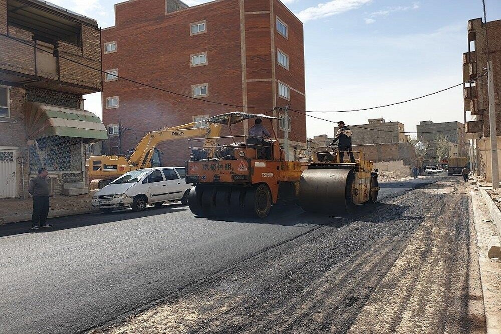 آسفالت‌ریزی ۸ هزار تنی در ۴۷ محله و معبر شهری طی هفته اول اردیبهشت