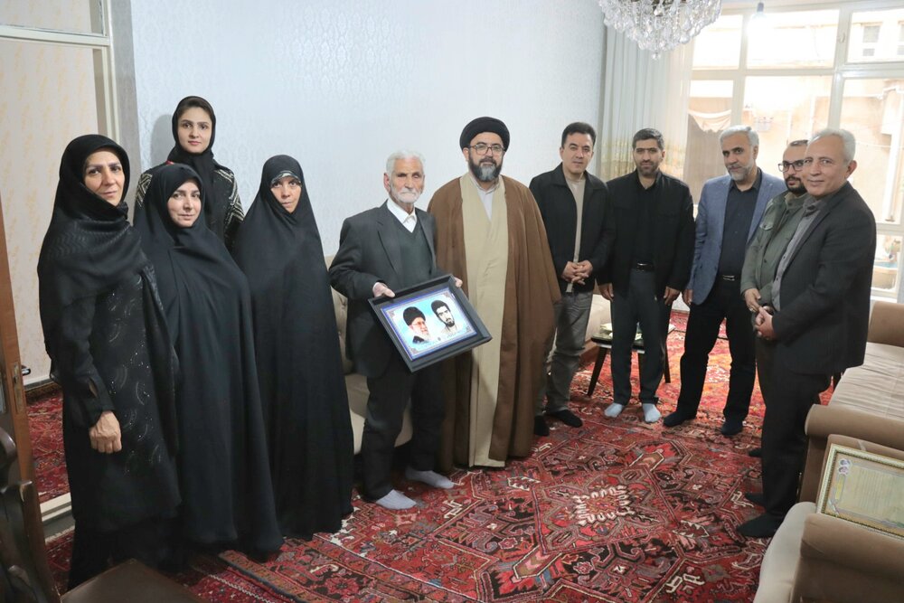دیدار شهردار تبریز با خانواده معظم شهیدان والامقام «رسول اسدزاده» و «رسول چلانی چلان»