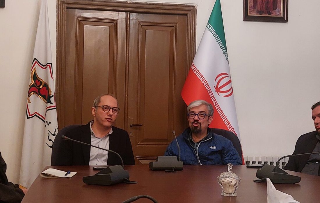 «هملت در گوش‌هایمان زمزمه می‌کند»؛ تجربه‌ای پست‌مدرن از یک متن کلاسیک در تبریز