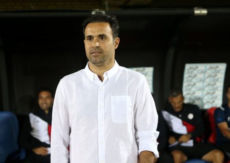 مربی حریف پرسپولیس استعفا داد