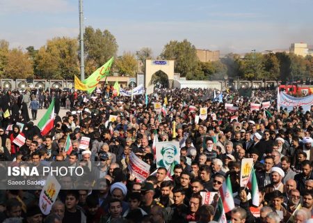 امروز نفرت همیشگی خود را از استکبار جهانی اعلام می‌کنیم