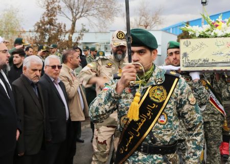 ورود پیکر مطهر ۴ شهید گمنام به تبریز با استقبال مسئولان بنیاد شهید آذربایجان‌شرقی