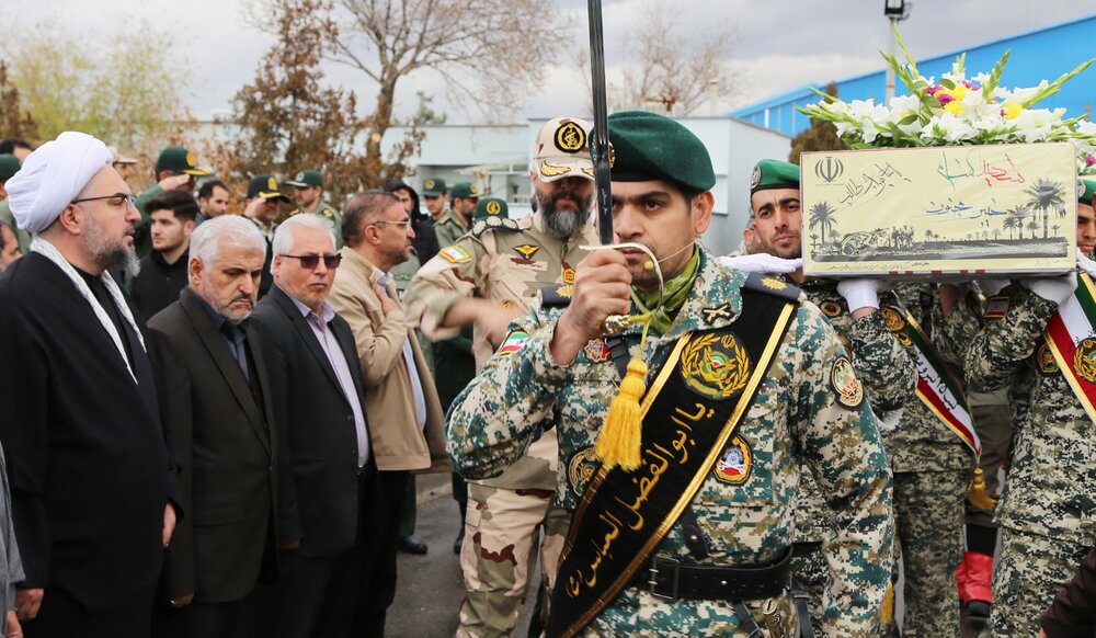 ورود پیکر مطهر ۴ شهید گمنام به تبریز با استقبال مسئولان بنیاد شهید آذربایجانشرقی