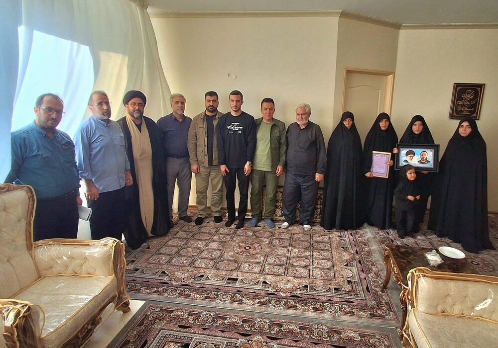 دیدار شهردار تبریز با خانواده شهید والامقام «قاسم صادقی» و جانباز و آزاده سرافراز «نادر علیزاده حشمت آباد»