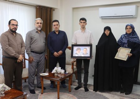 دیدار شهردار تبریز با خانواده شهید والامقام جنگ رمضان «دکتر حسین ذکی دیزجی» و جانباز و آزاده سرافراز «یوسف کنارنکی»