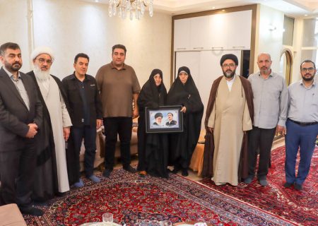 دیدار شهردار تبریز با خانواده معظم شهید والامقام «محمدهزوئی» و جانباز سرافراز «ناصر شهابی راد»