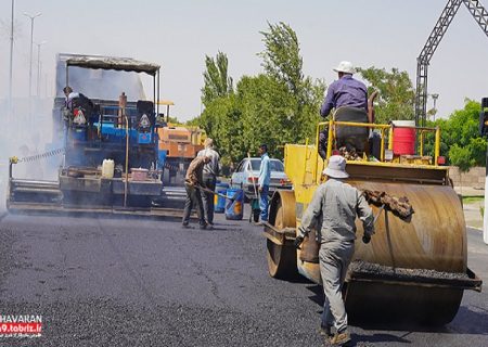 توزیع ۲۶۶ هزار و ۲۷۳ تن آسفالت در ۸۰۲ محله و معبر تبریز از ابتدای سال جاری