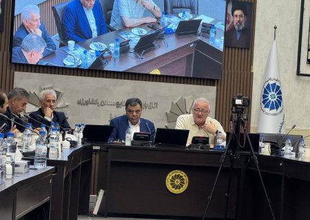 رونمایی پوستر «کلینیک صنعت» و همایش «بازآفرینی در بحران» در تبریز