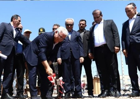 استاندار آذربایجان شرقی: دولت از فعالان بخش خصوصی به صورت قاطع حمایت می‌کند
