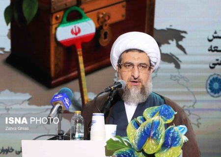 امام جمعه تبریز: تلاقی سنت‌های ایرانی و آموزه‌های اسلامی، شهریار را «شهریار» کرد