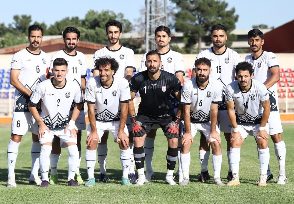 کاراگستر در تبریز ماندنی شد