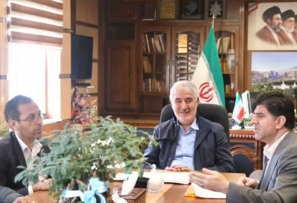 تاکید فرماندار تبریز بر لزوم رفع موانع حضور مؤثر نابینایان در جامعه